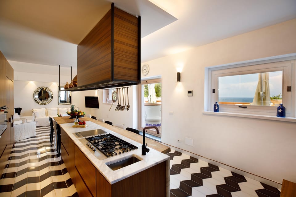 Luxury Villa, 5 Bedrooms | Private kitchen
