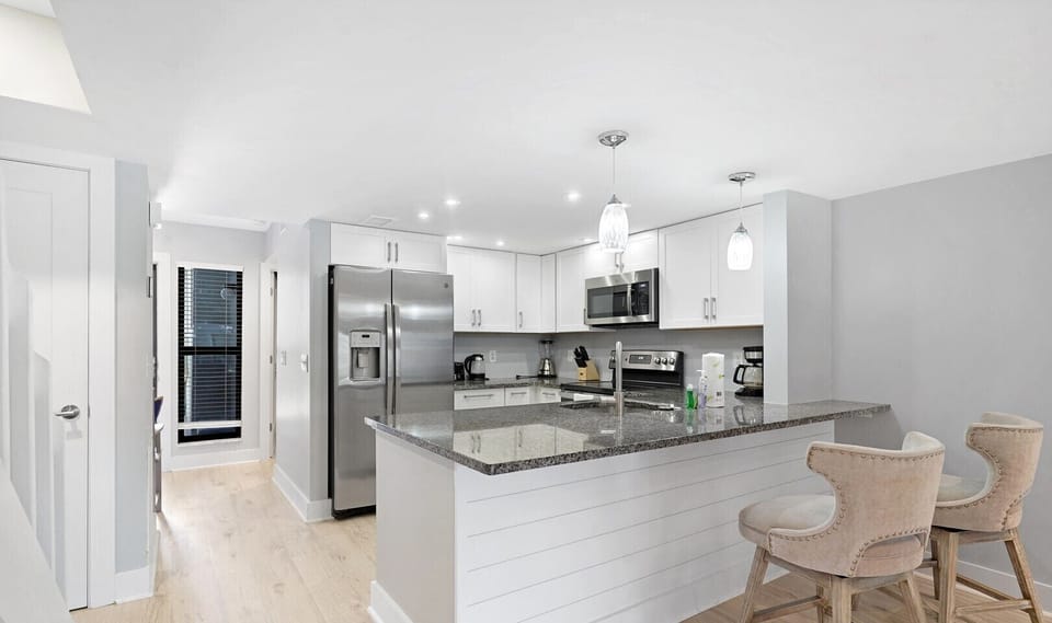 kitchen with bar area