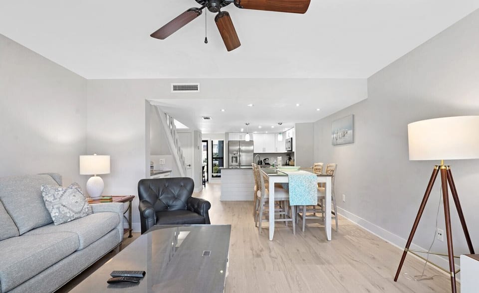 Living area with flat panel tv