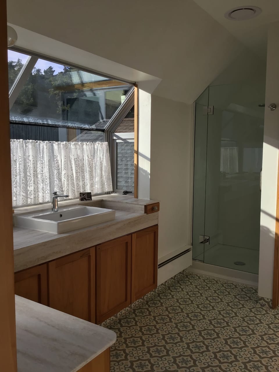 Ianthe King Room | Bathroom | Shower, designer toiletries, hair dryer, bathrobes