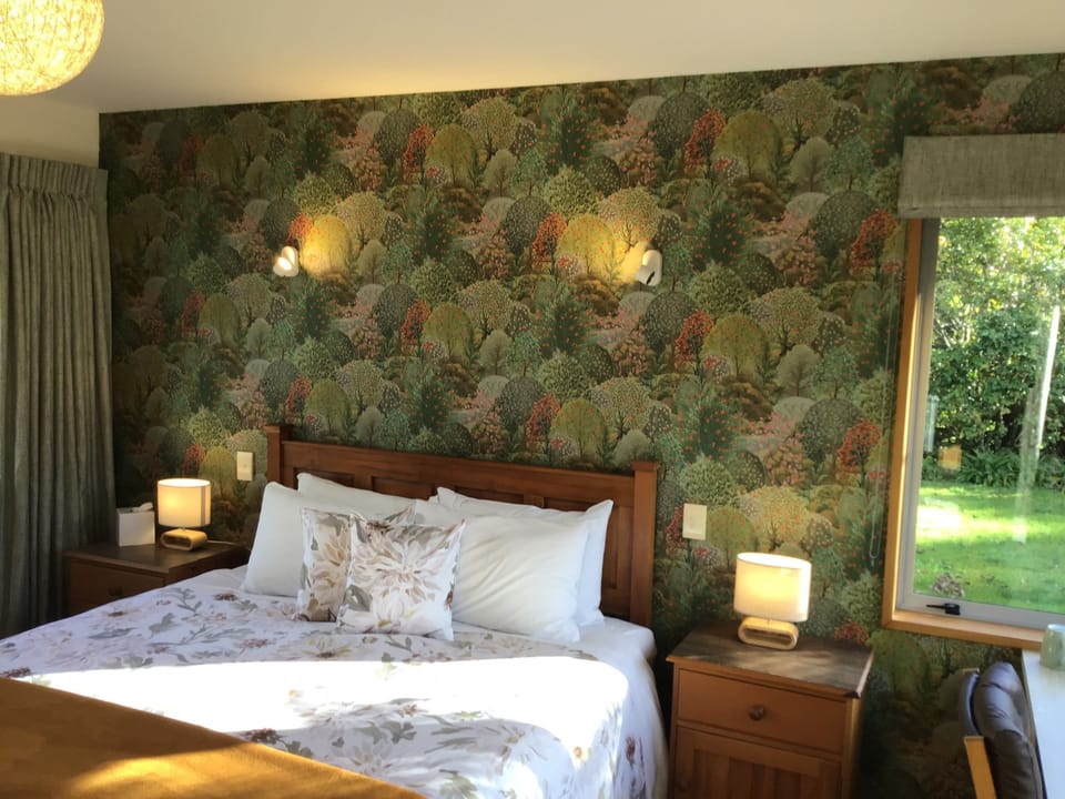 Mahinapua King Room | Egyptian cotton sheets, premium bedding, pillowtop beds, in-room safe