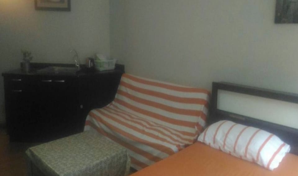 Condo, 2 Bedrooms, City View | Living room