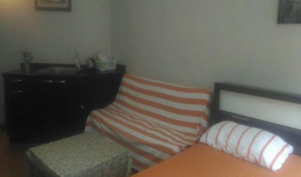House, 1 Bedroom | Living room