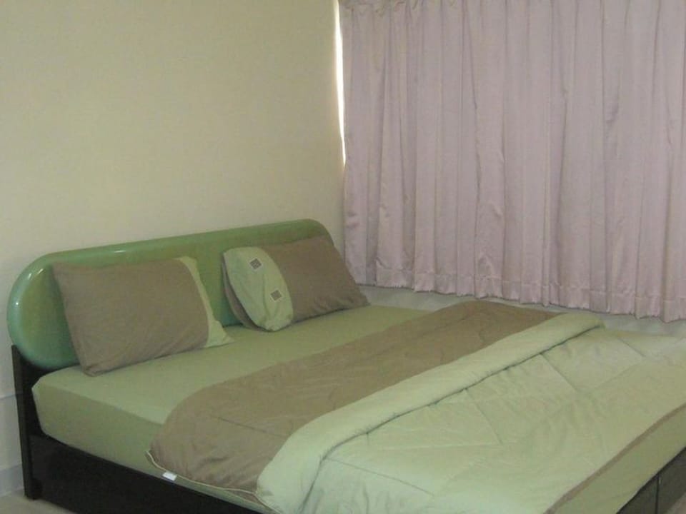 Room, 1 Bedroom, City View | 1 bedroom, free WiFi