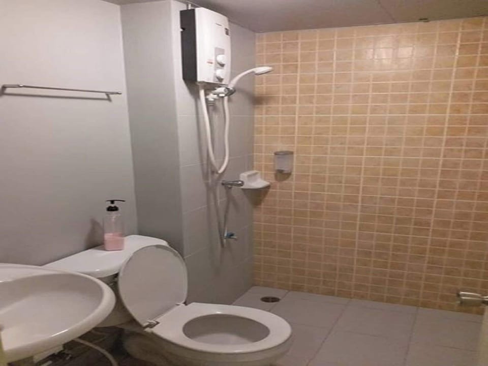 Shared Dormitory, 1 Bedroom, City View | Bathroom