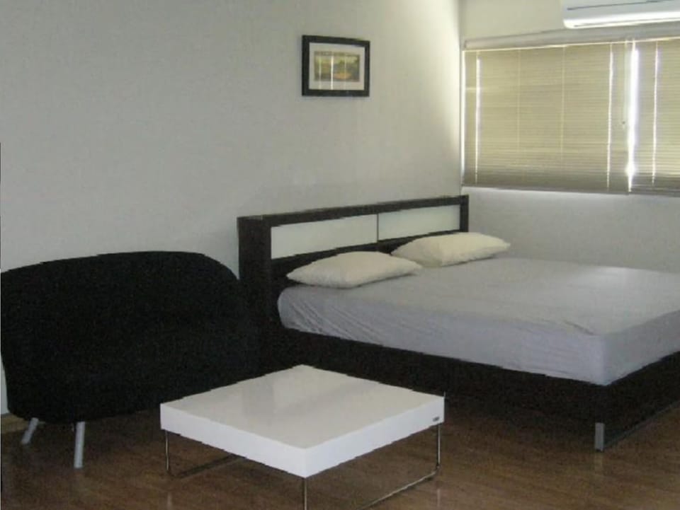 Apartment, 2 Bedrooms, City View | Living area | TV