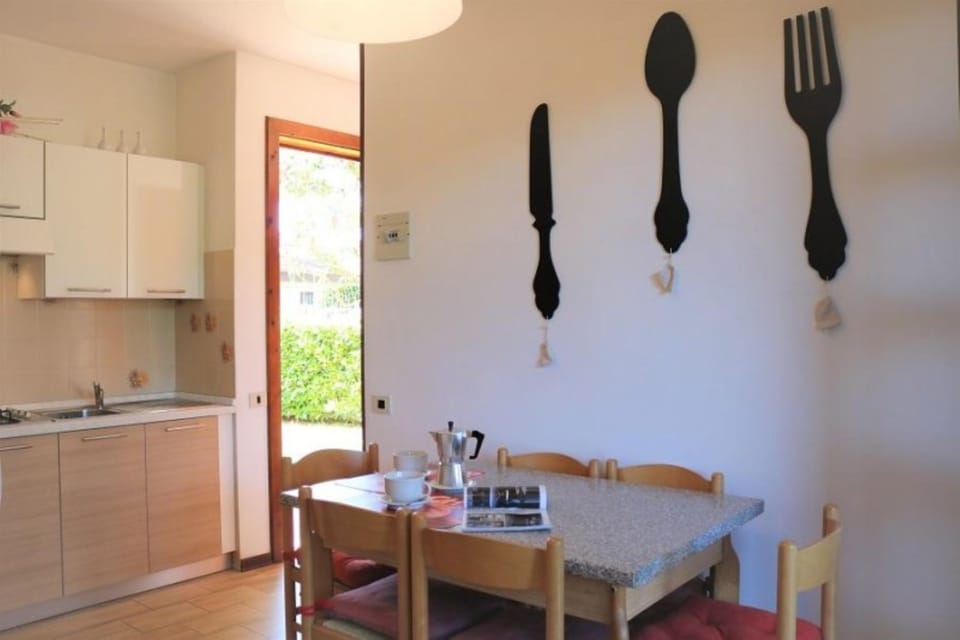 Apartment, 2 Bedrooms, Patio, Garden View | Interior