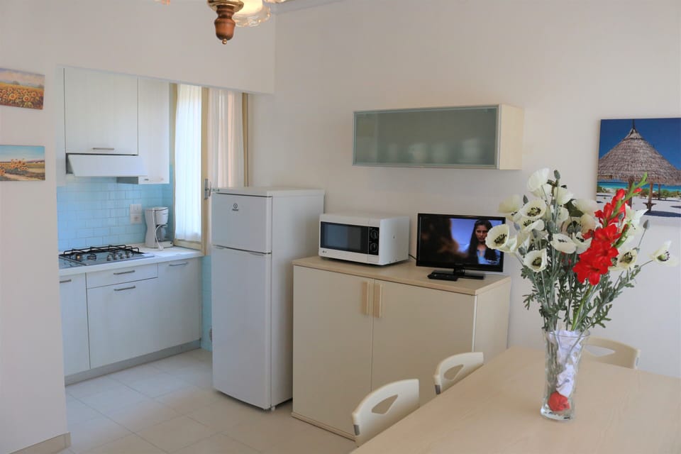 Studio, 1 Bedroom, Balcony, Garden View | Interior