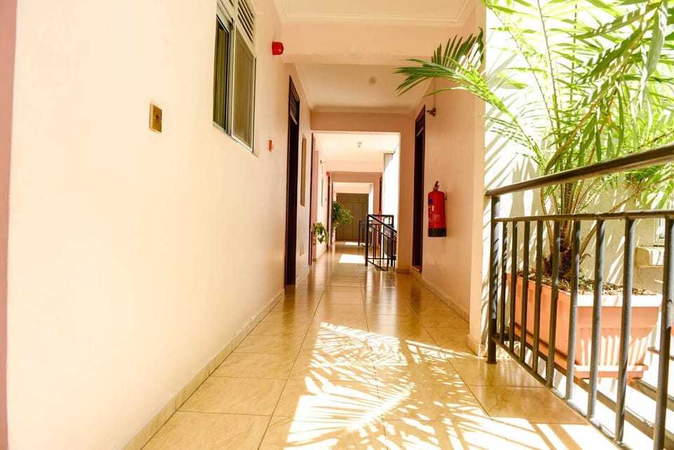 Room, 1 Bedroom, Accessible, Smoking | Hallway