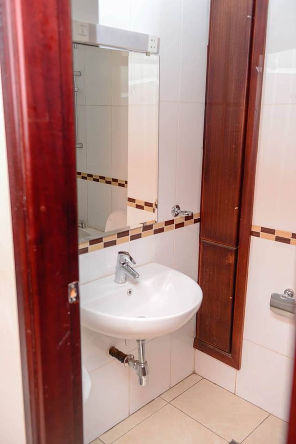 Room, 1 Bedroom, Accessible, Smoking | Bathroom
