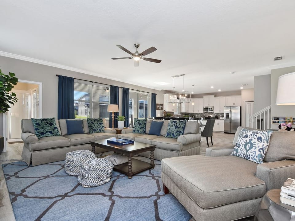 House, 6 Bedrooms, Private Pool, Pool View | Living room