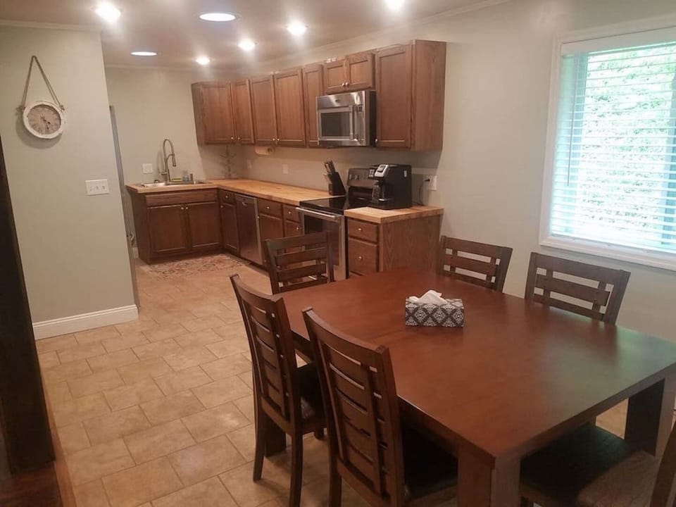 House, 3 Bedrooms, Patio, River View | Interior