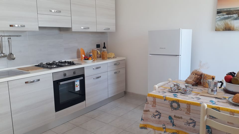 Apartment, 2 Bedrooms, Smoking, Balcony | Private kitchen | Fridge