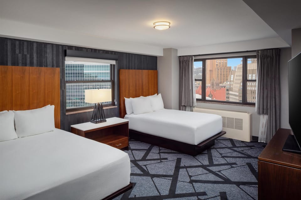 Premium bedding, in-room safe, desk, laptop workspace