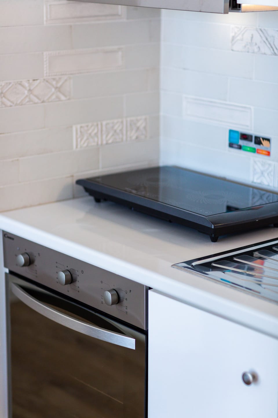 Premier Apartment | Private kitchen | Full-size fridge, oven, stovetop, electric kettle