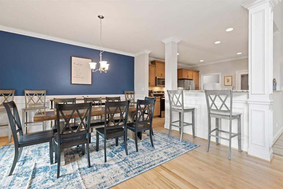 Dining room and kitchen bar
