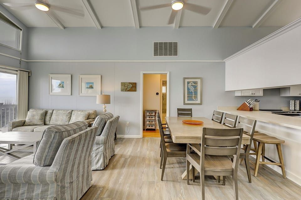 99 Dune Lane - Dining Area