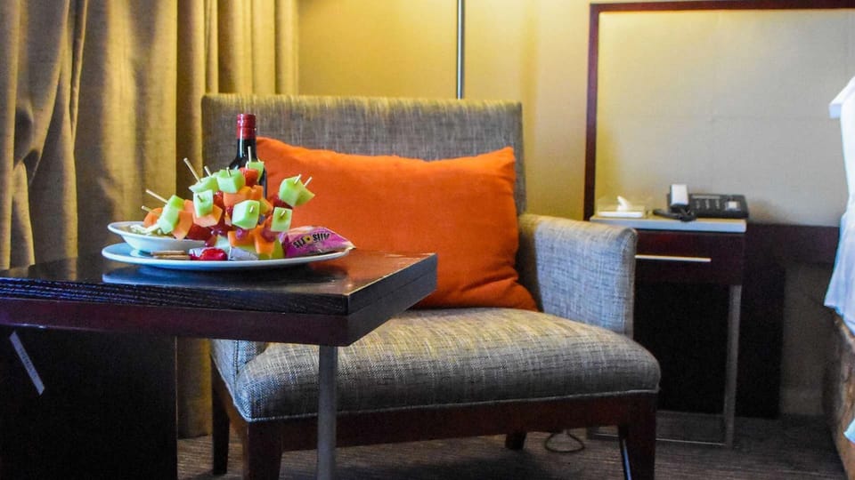 Superior Room, 1 Double Bed, Garden View | Minibar, in-room safe, desk, laptop workspace