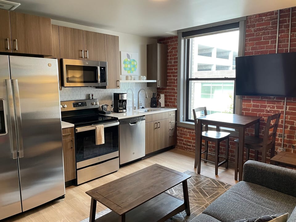 Kitchen | Dining