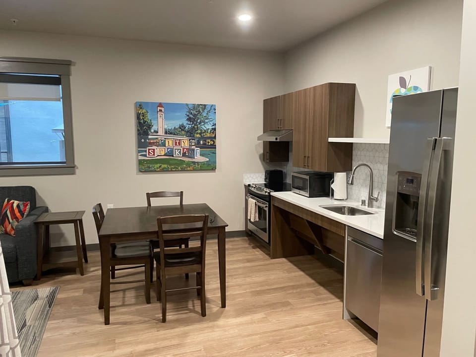 Kitchen, Dining Area