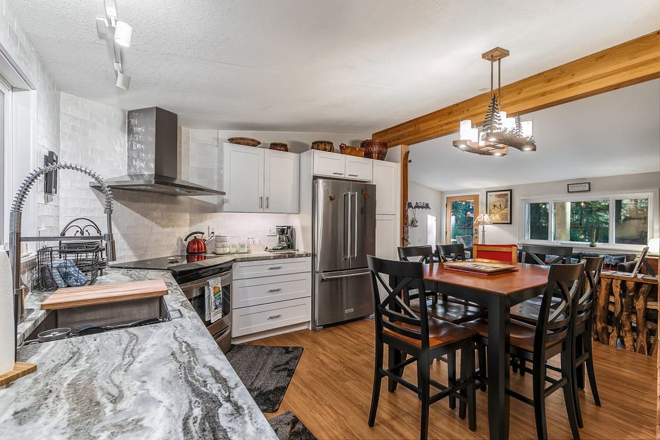 Open floor plan is great for groups and families.