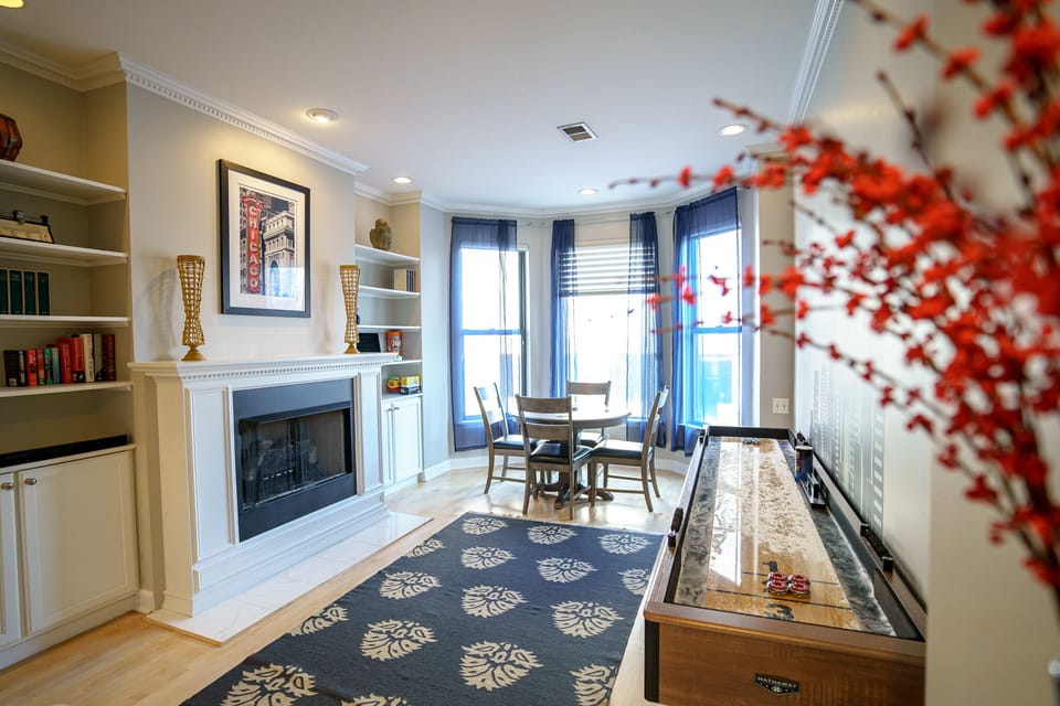 Enter into our large 1800 sq. ft. condo, featuring a game room. Perfect for you!