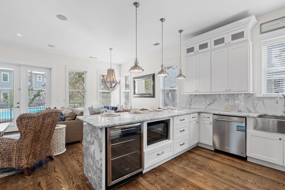 Kitchen - Fitted with a Wine Cooler