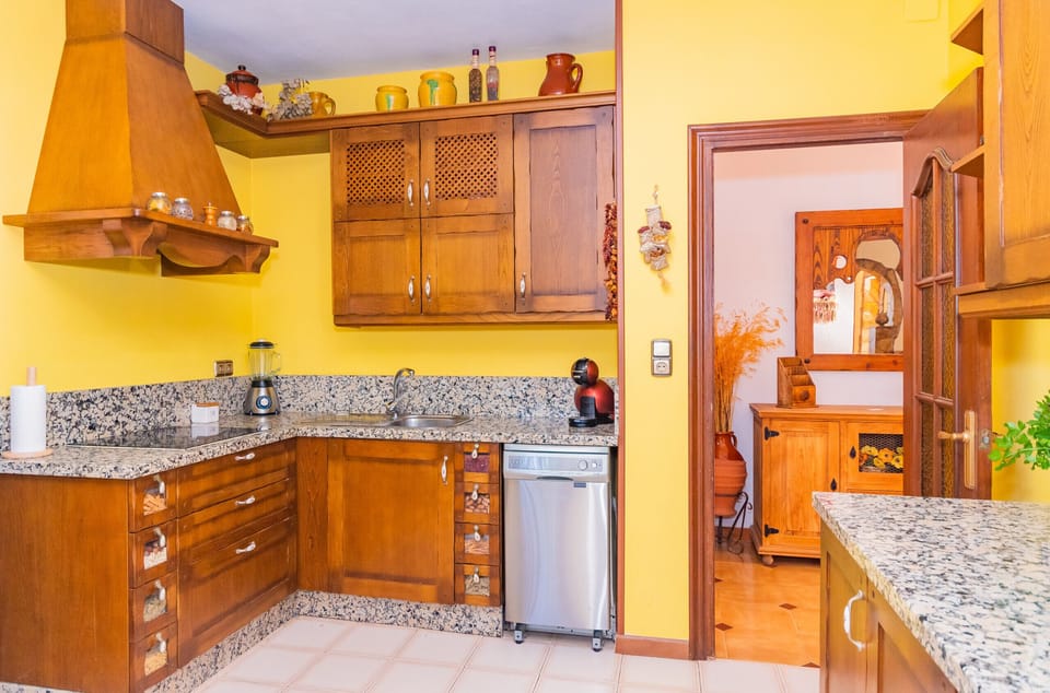 Enjoy the cuisine of this Finca in Alhaurín de la Torre