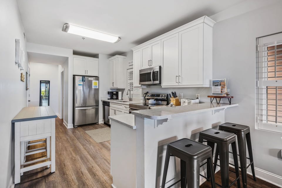 Kitchen | Starfish | Oceanview 101 | 1116 Ocean Blvd, Isle of Palms, SC | IOP Escapes