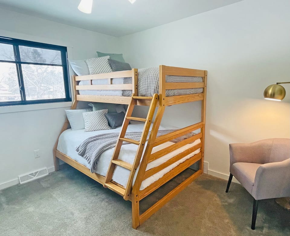 Bedroom 3. Twin and full bed