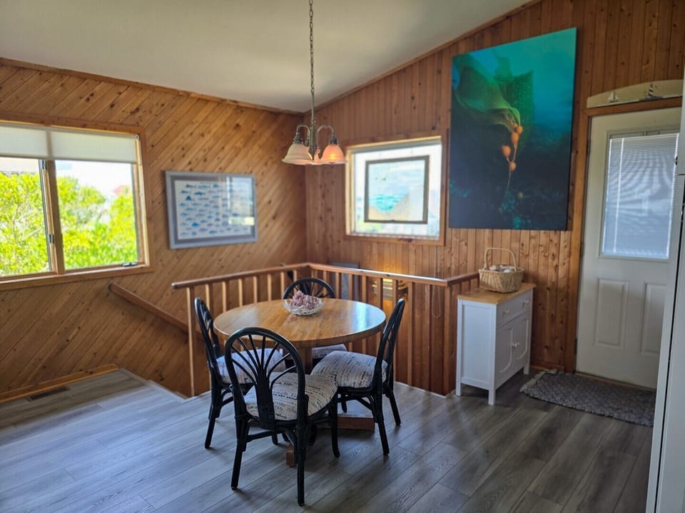 Breakfast nook 