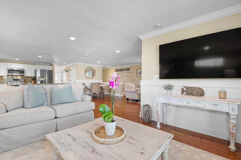 Open-concept layout