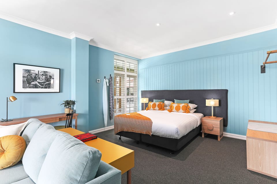 Bay Suite, 1 King Bed | In-room safe, iron/ironing board, free WiFi, bed sheets