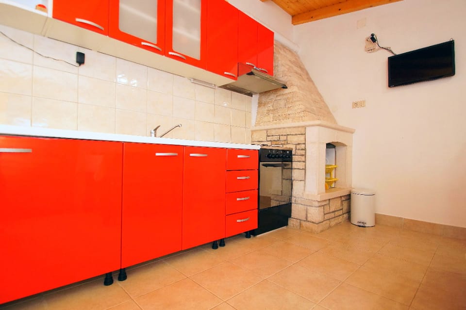 House (One Bedroom Holiday Home) | Private kitchen | Fridge