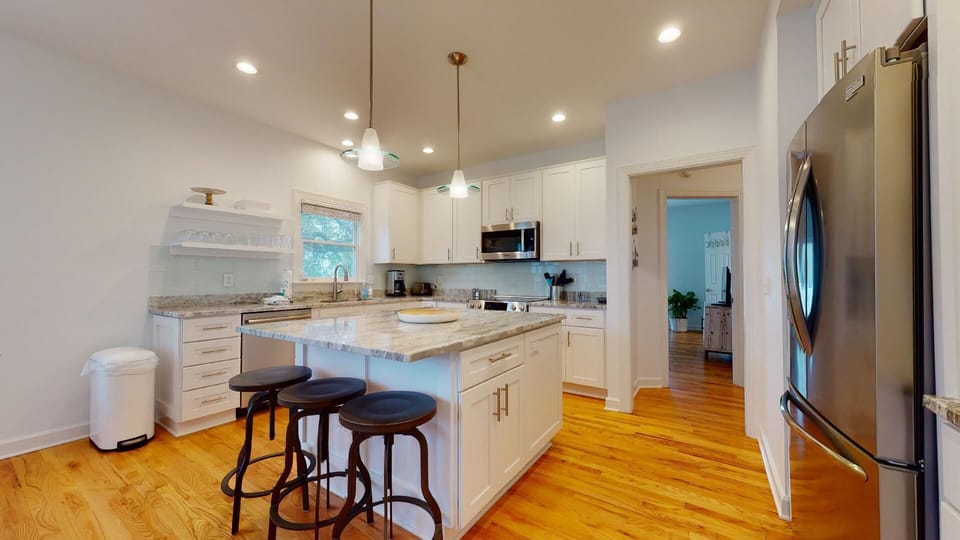 Additional Seating at Kitchen Island