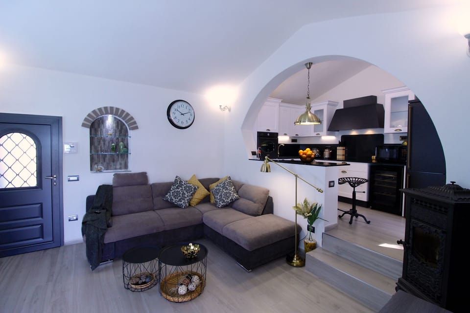 House, 3 Bedrooms | Living area | Flat-screen TV
