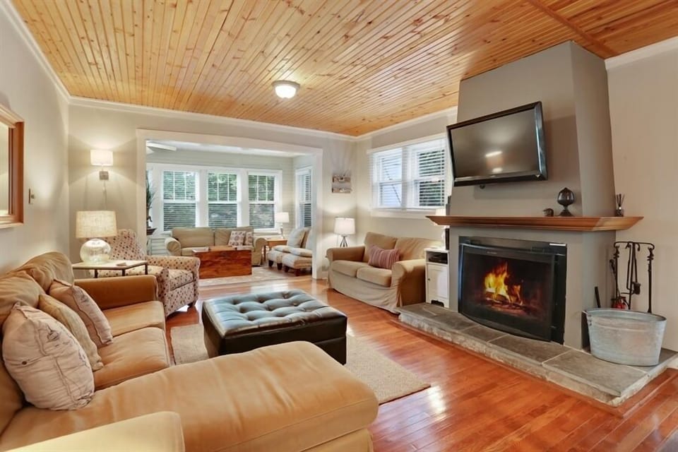Living Room with Fireplace