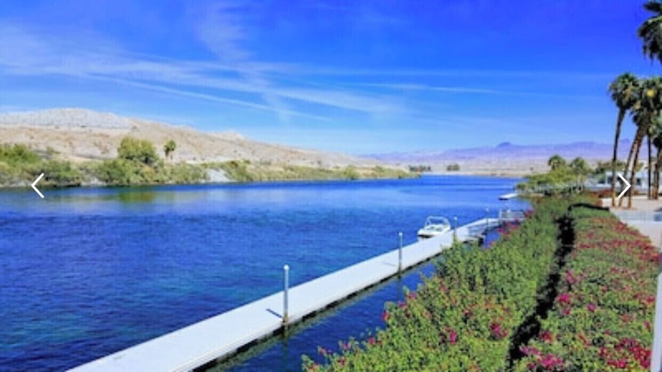 Private river dock