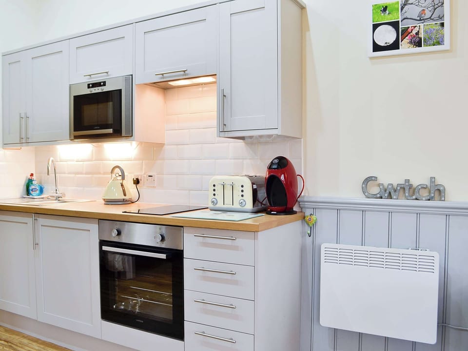 Studio | Ty Nant - Cwmachau farm, Lower Chapel, near Brecon