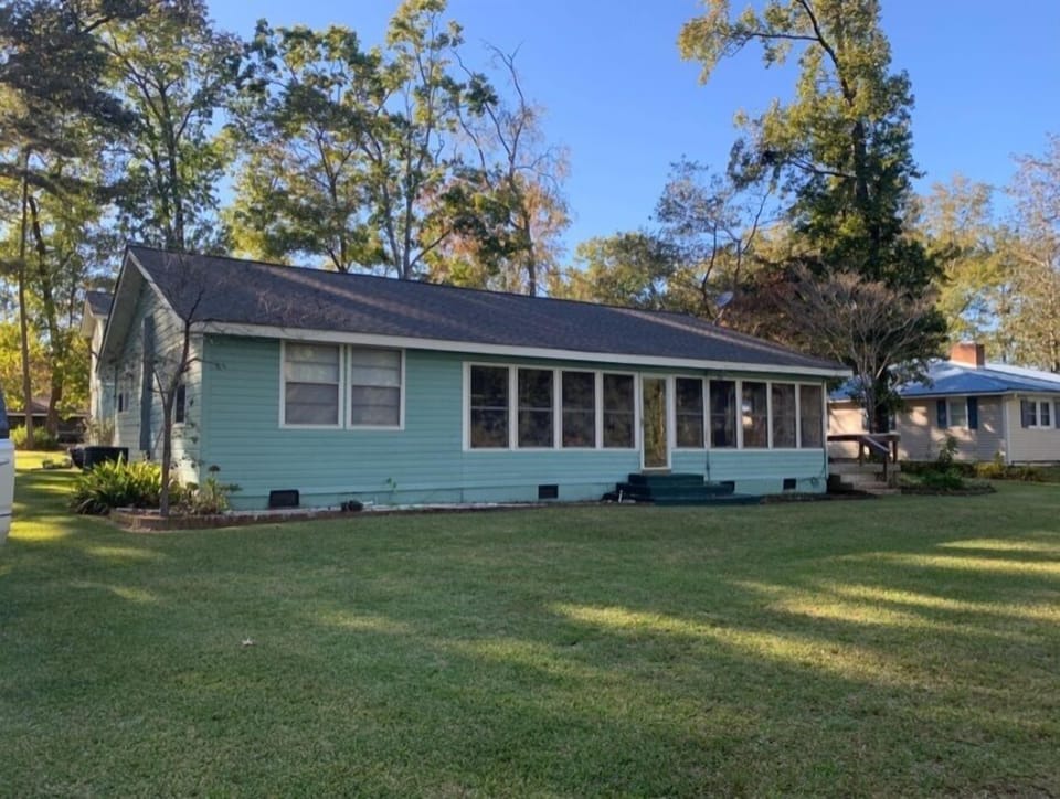 Courtney House on Lake Marion 