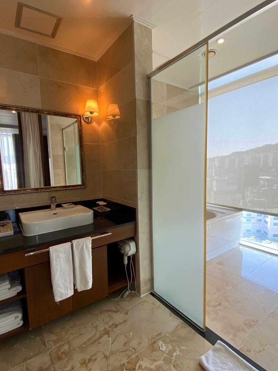 Deluxe Family Twin Room | Down comforters, laptop workspace, soundproofing, WiFi (free)