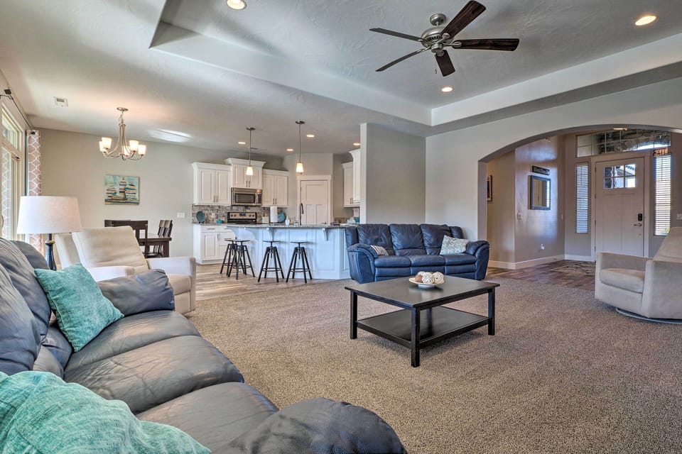 Living Room | Single-Story Home | Step-Free Access