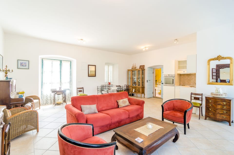 House (Four Bedroom Holiday Home with Terrac) | Living room | TV