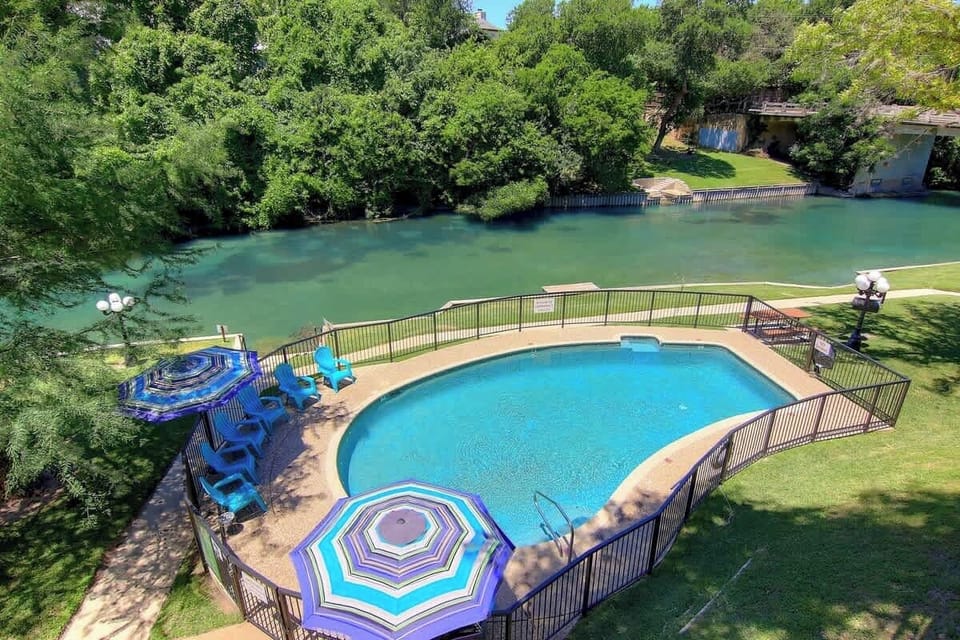 Swimming pool looking over the Comal River!