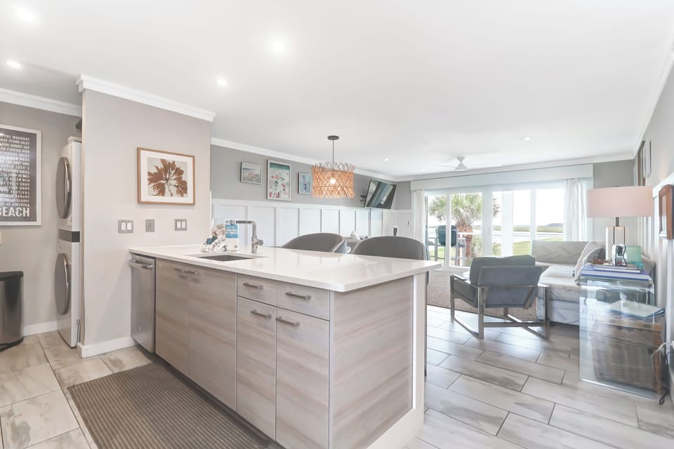 Open Kitchen / living / dining