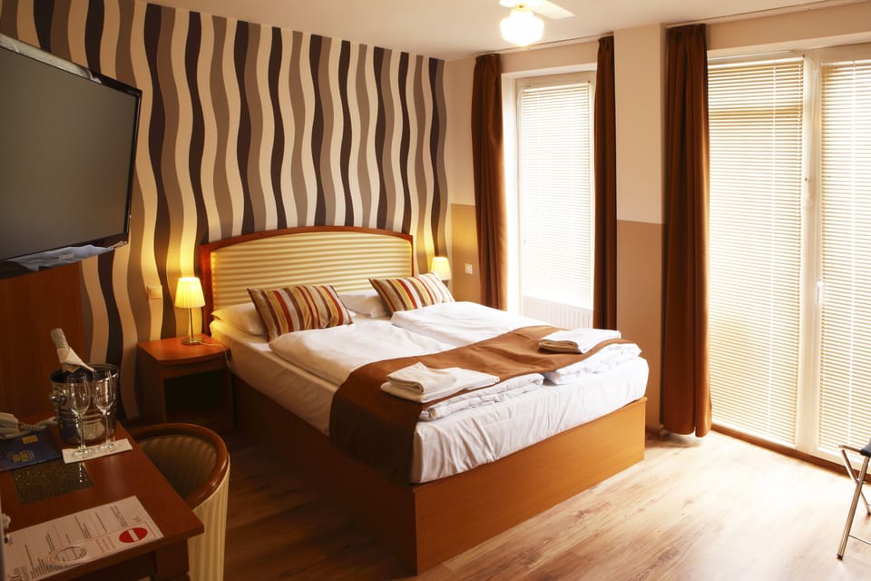 Minibar, desk, blackout drapes, free WiFi