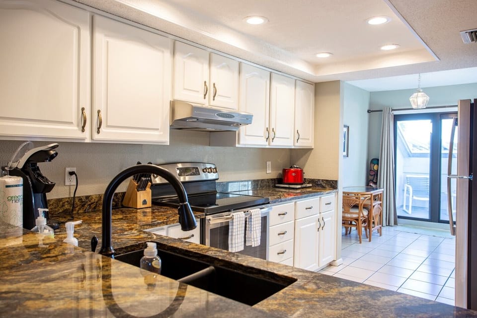 Impressive Upgraded Kitchen with Granite