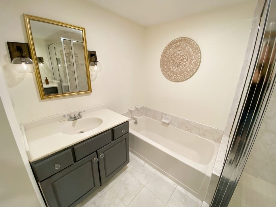 Cider20120bathroom