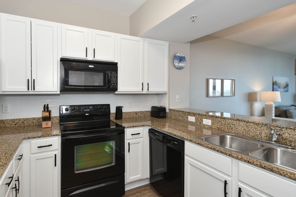 The Palms of Destin 1610 - Kitchen