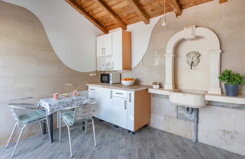 Double Room (Double Room with Private Bathroom) | Property amenity